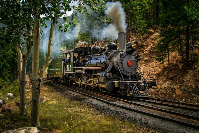 Georgetown Loop locomotive. Image by Claude Richmond at Unsplash